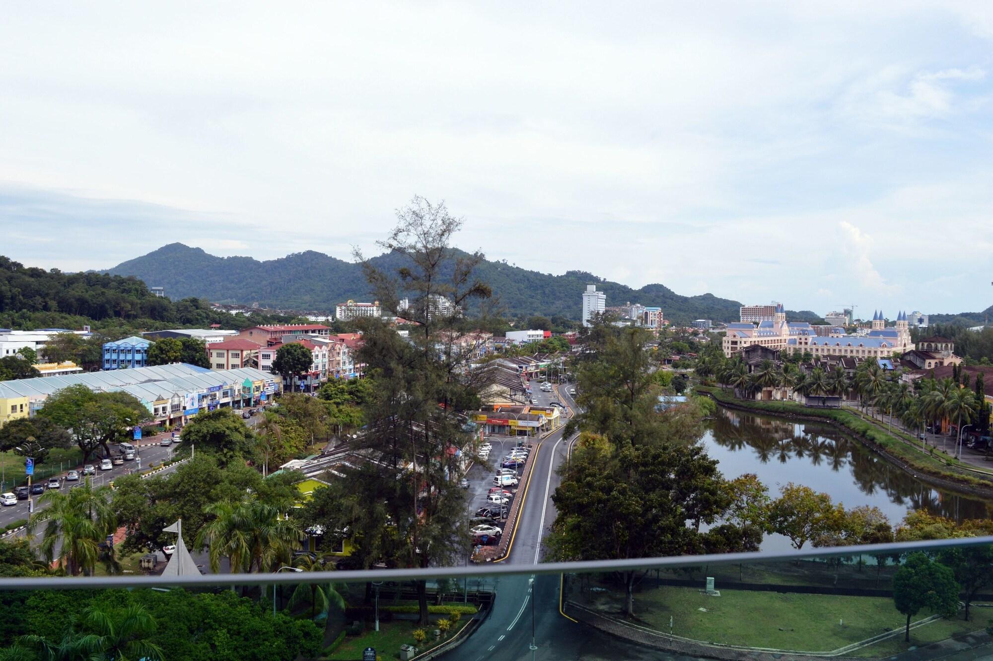 Adya Hotel Langkawi Kuah Exteriör bild