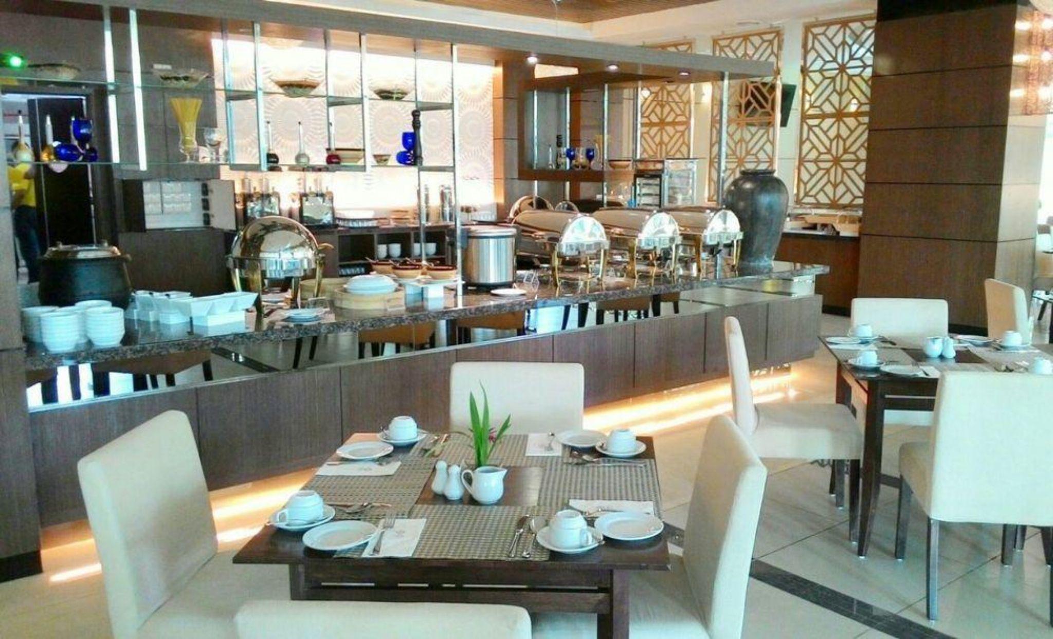 Adya Hotel Langkawi Kuah Exteriör bild