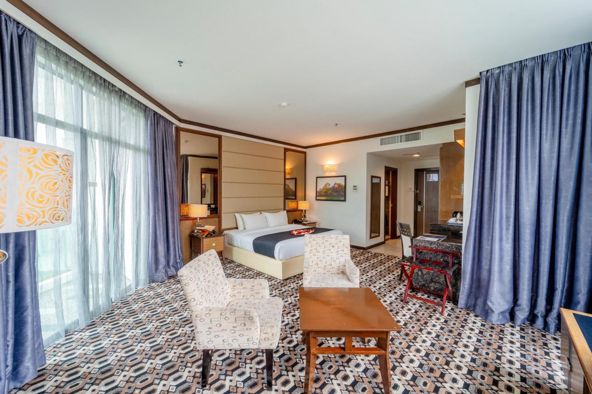 Adya Hotel Langkawi Kuah Exteriör bild