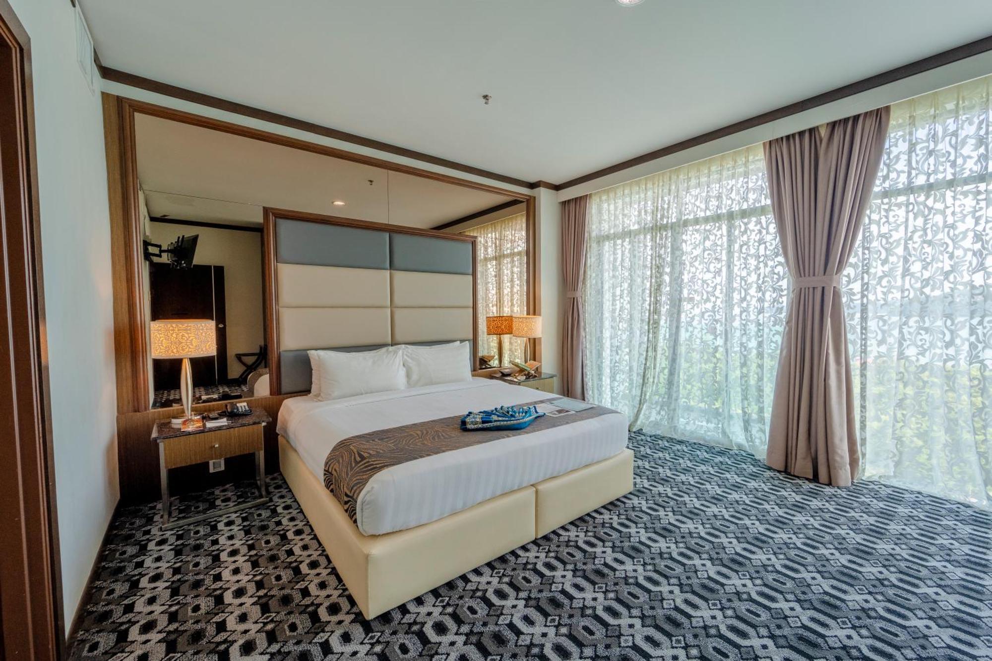 Adya Hotel Langkawi Kuah Exteriör bild