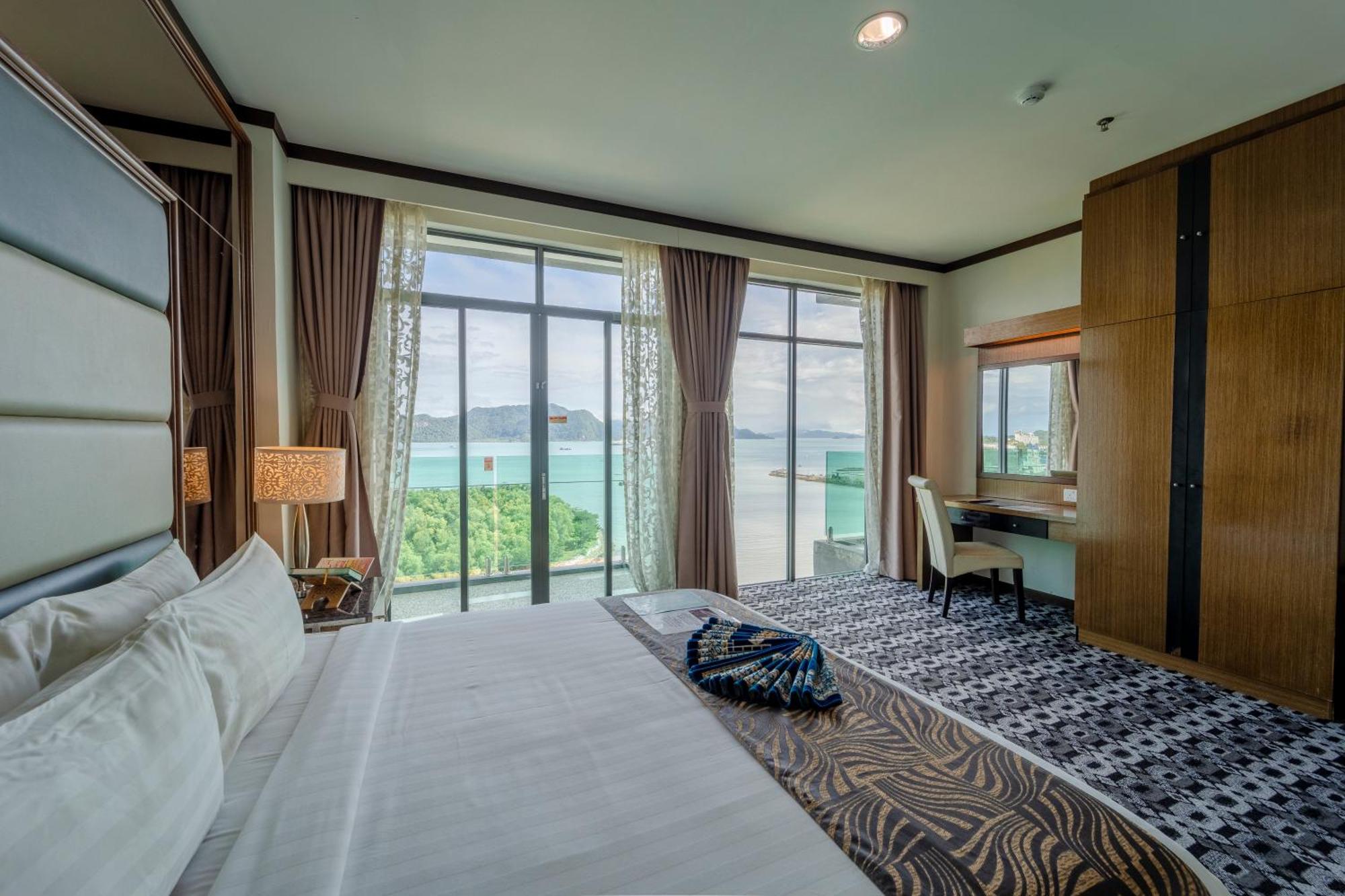 Adya Hotel Langkawi Kuah Exteriör bild