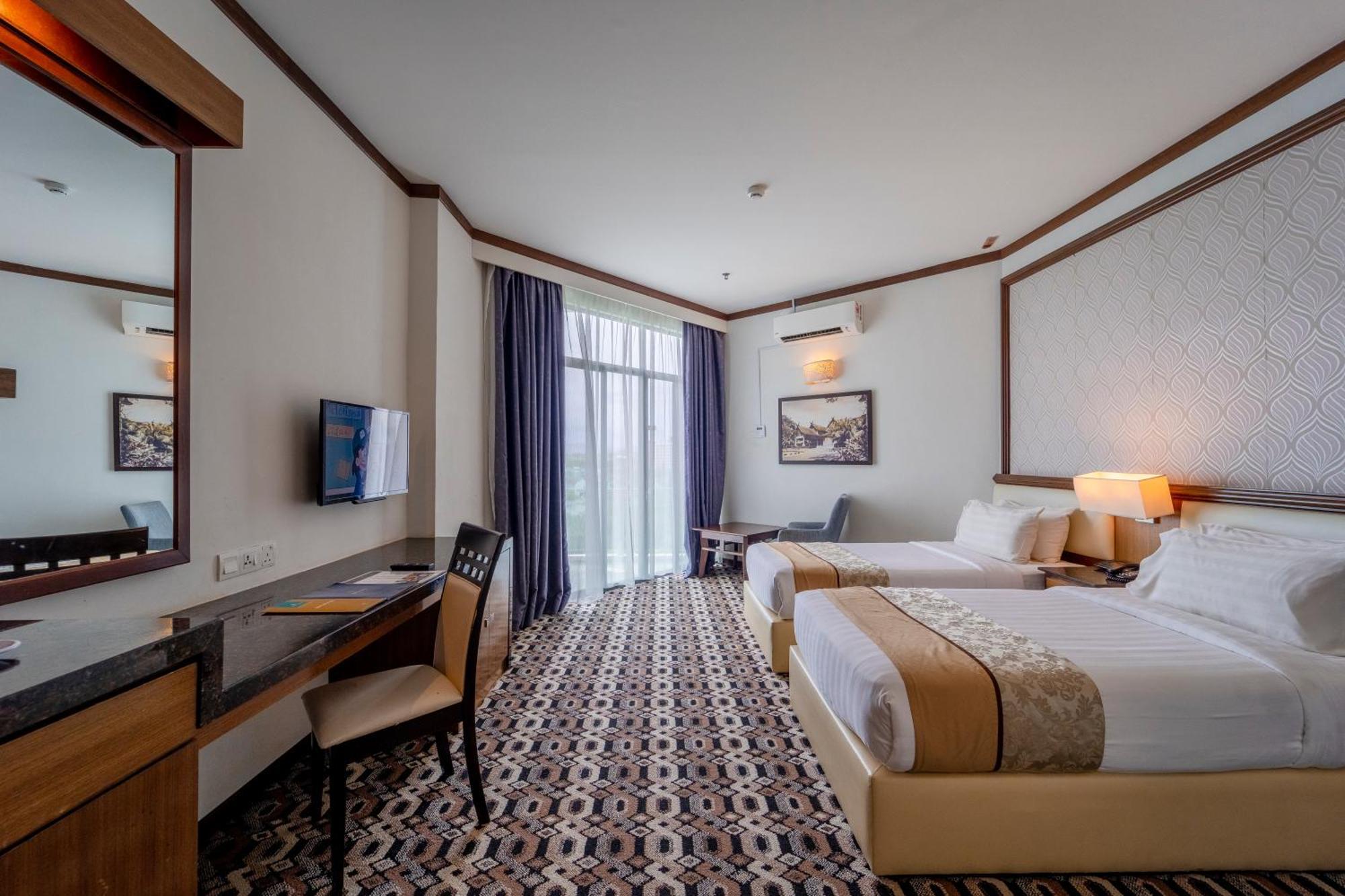 Adya Hotel Langkawi Kuah Exteriör bild