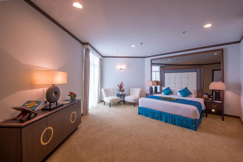 Adya Hotel Langkawi Kuah Exteriör bild
